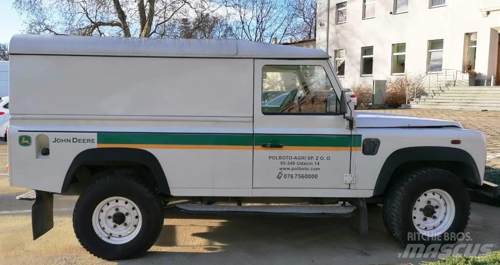 Land Rover Defender 汽車