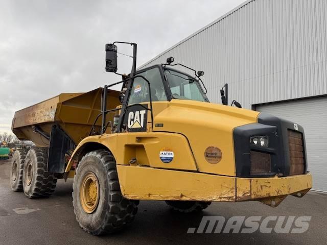 CAT 735 B 鉸接式起吊車