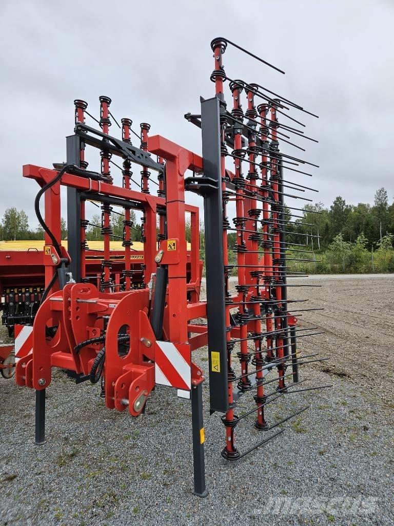 Tume Harrow s 660 L 耙車