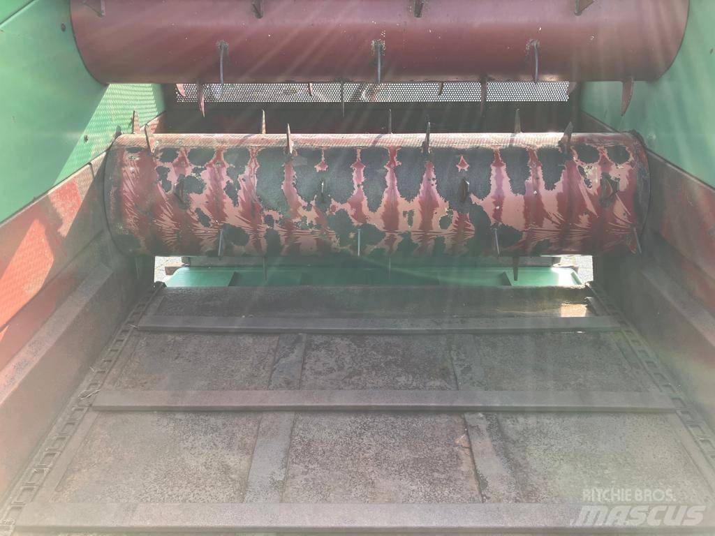 Strautmann UBVW 混合餵料機