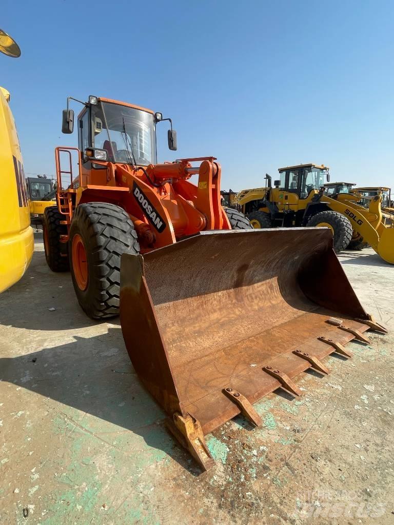 Doosan DL 505 輪胎式裝載機