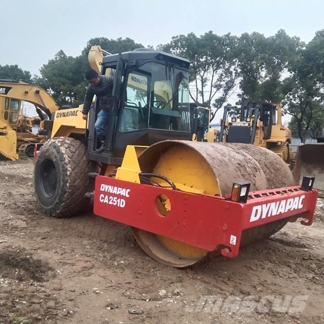 Dynapac CA 251 D 單輪滾壓機