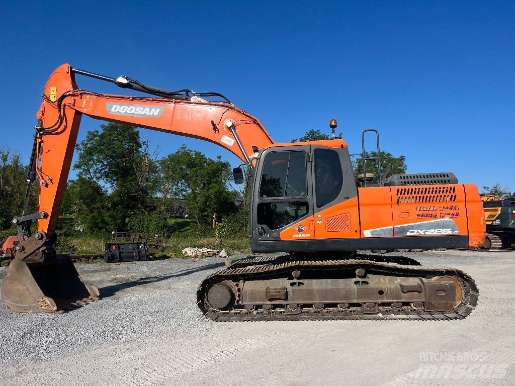 Doosan DX 225 LC-5 履帶式 挖土機/掘鑿機/挖掘機