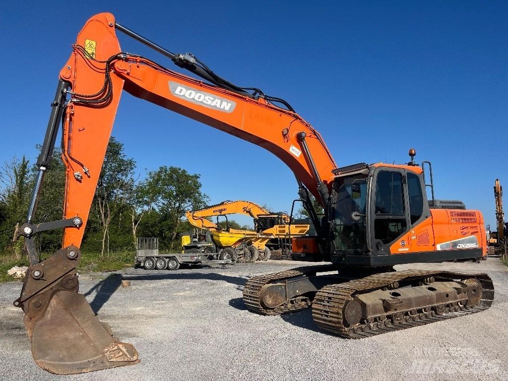 Doosan DX 225 LC-5 履帶式 挖土機/掘鑿機/挖掘機
