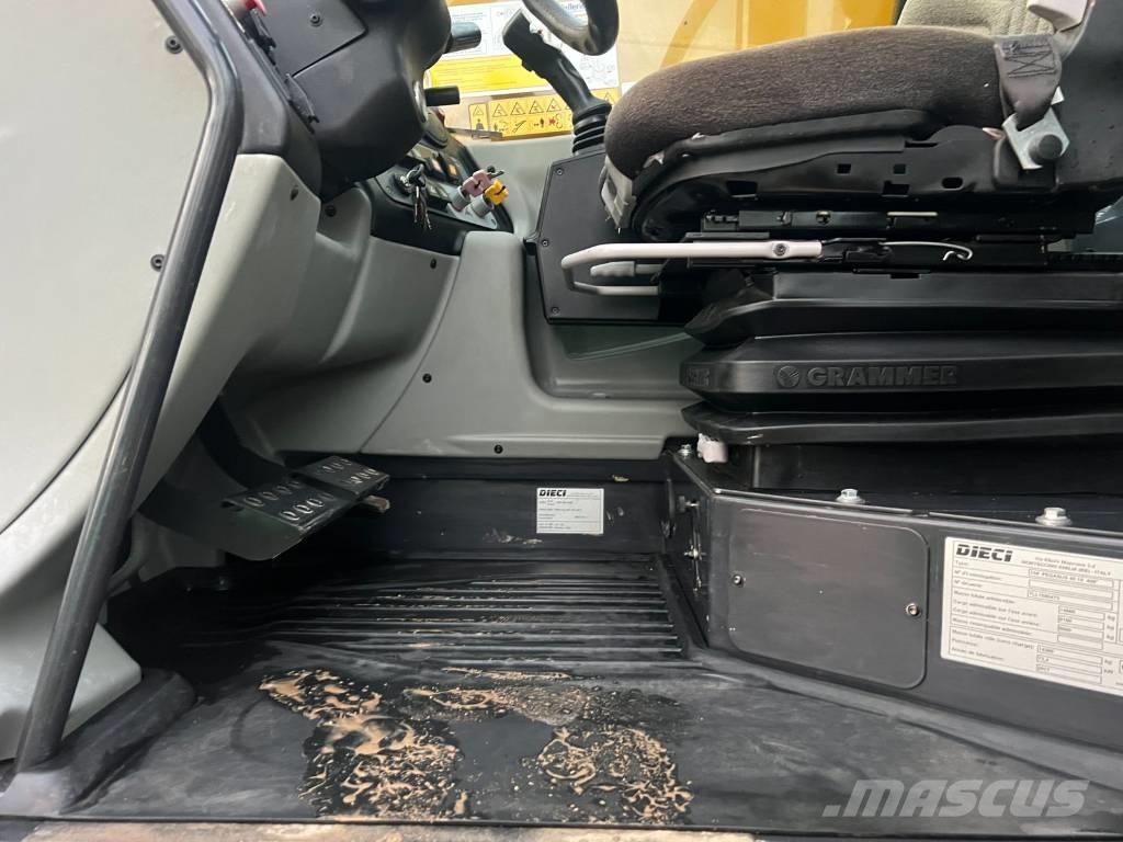 Dieci Pegasus 40.18 伸縮臂操作車