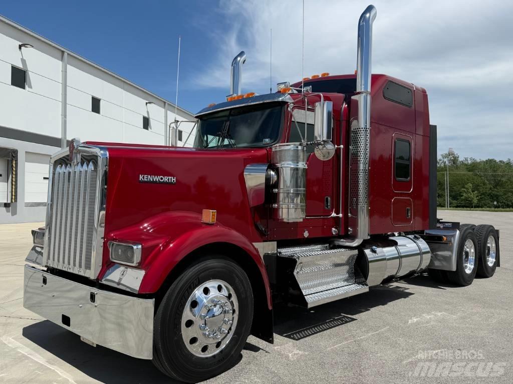 Kenworth W 900 L 曳引機組件