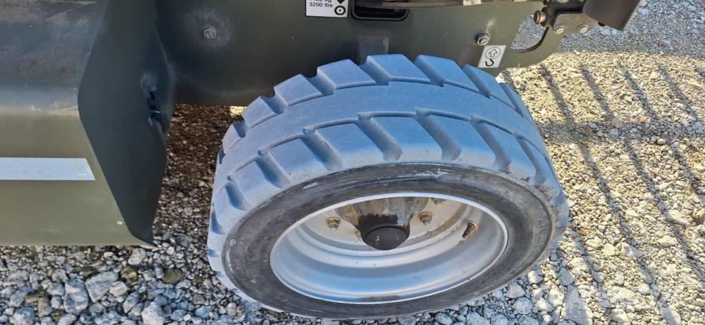 JLG M 3369 剪式升降機