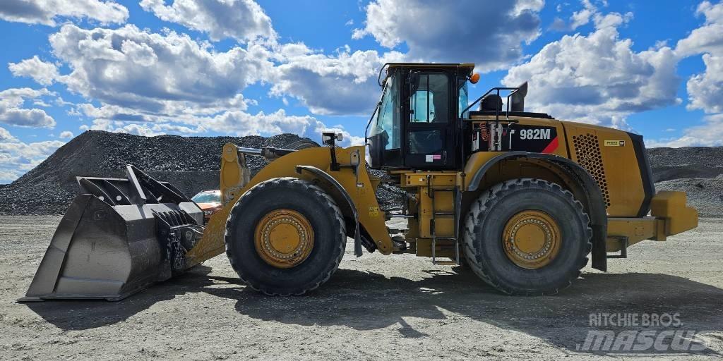 CAT 982 M 輪胎式裝載機