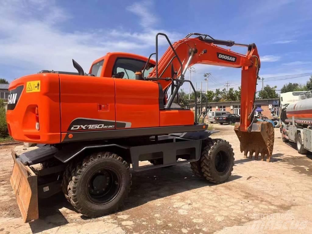 Doosan DH150W 旋轉式挖土機/掘鑿機/挖掘機