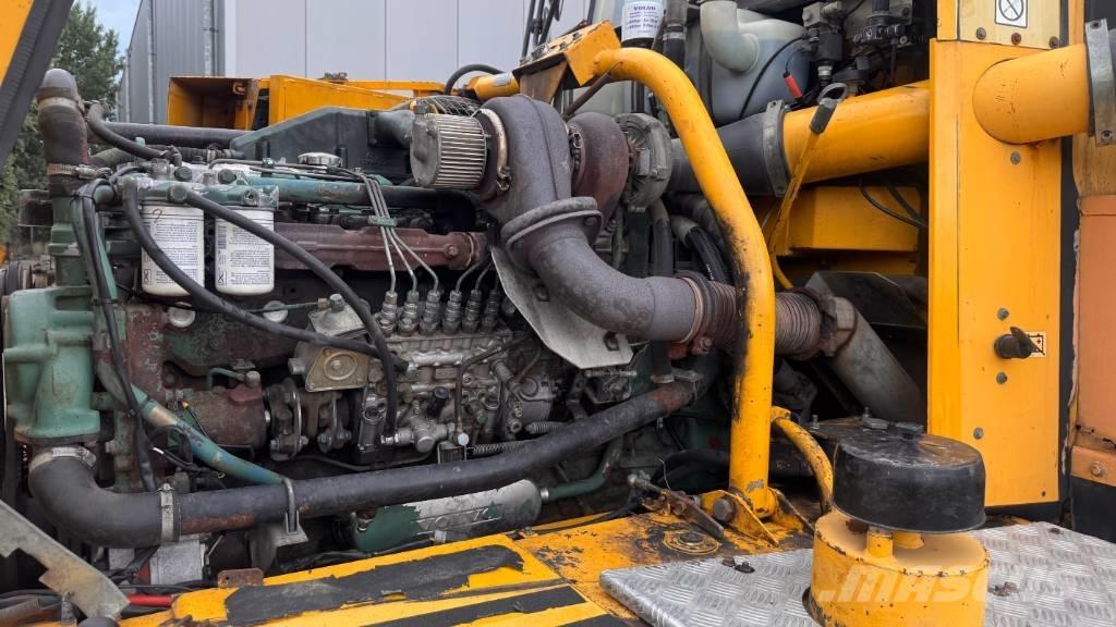 Volvo A 25 C 鉸接式起吊車