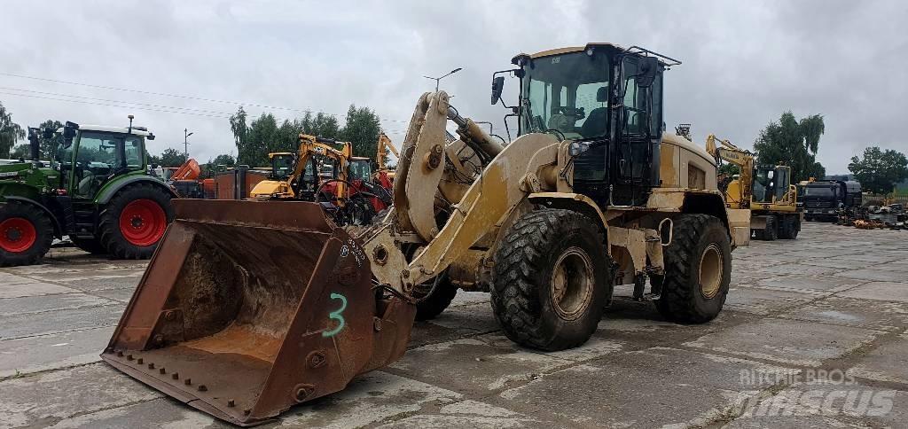 CAT 938M 輪胎式裝載機