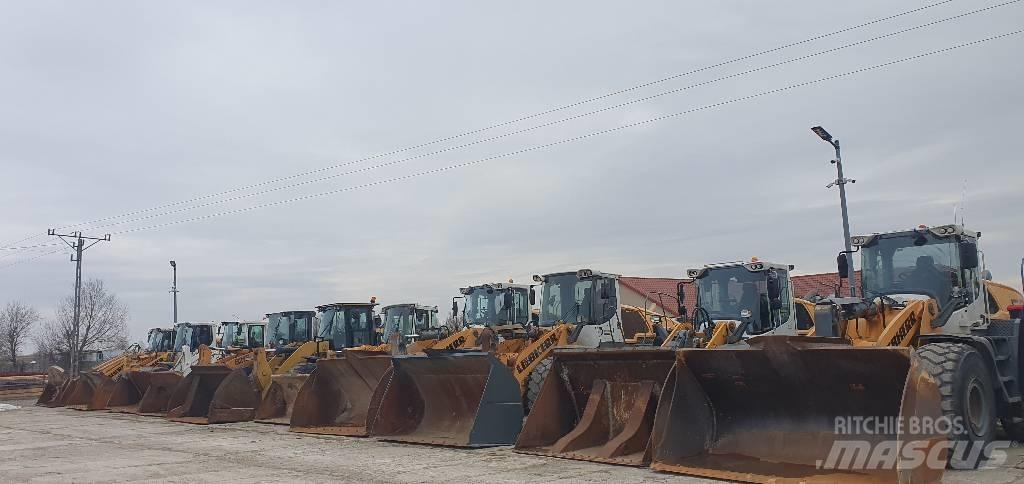 CAT 938M 輪胎式裝載機