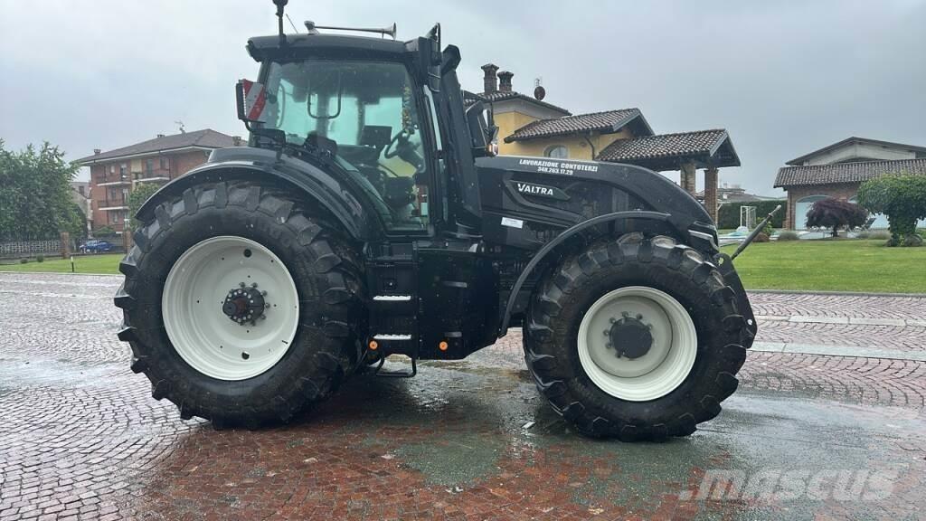 Valtra Q305 曳引機