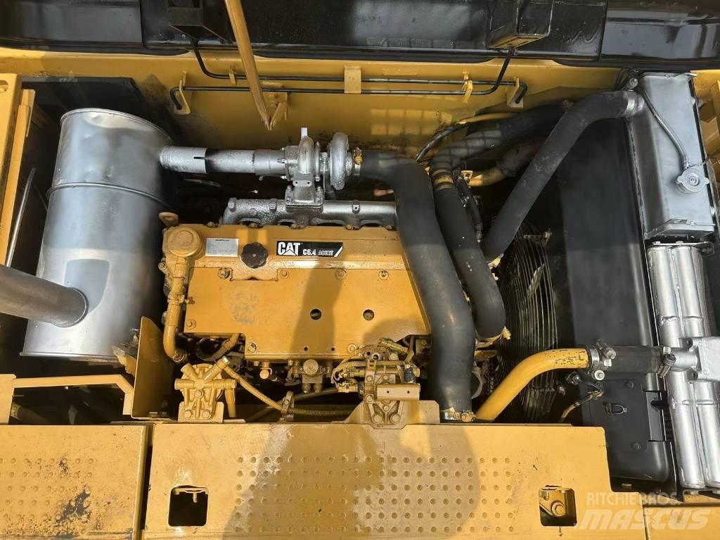 CAT 320 D 履帶式 挖土機/掘鑿機/挖掘機