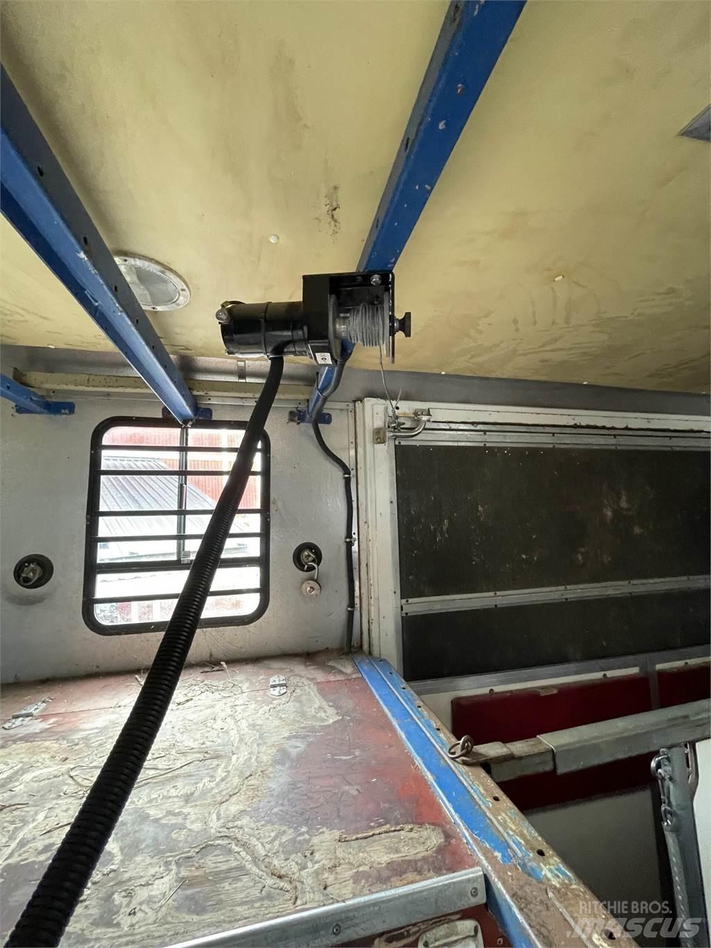 Volvo FL7 動物運輸貨卡車