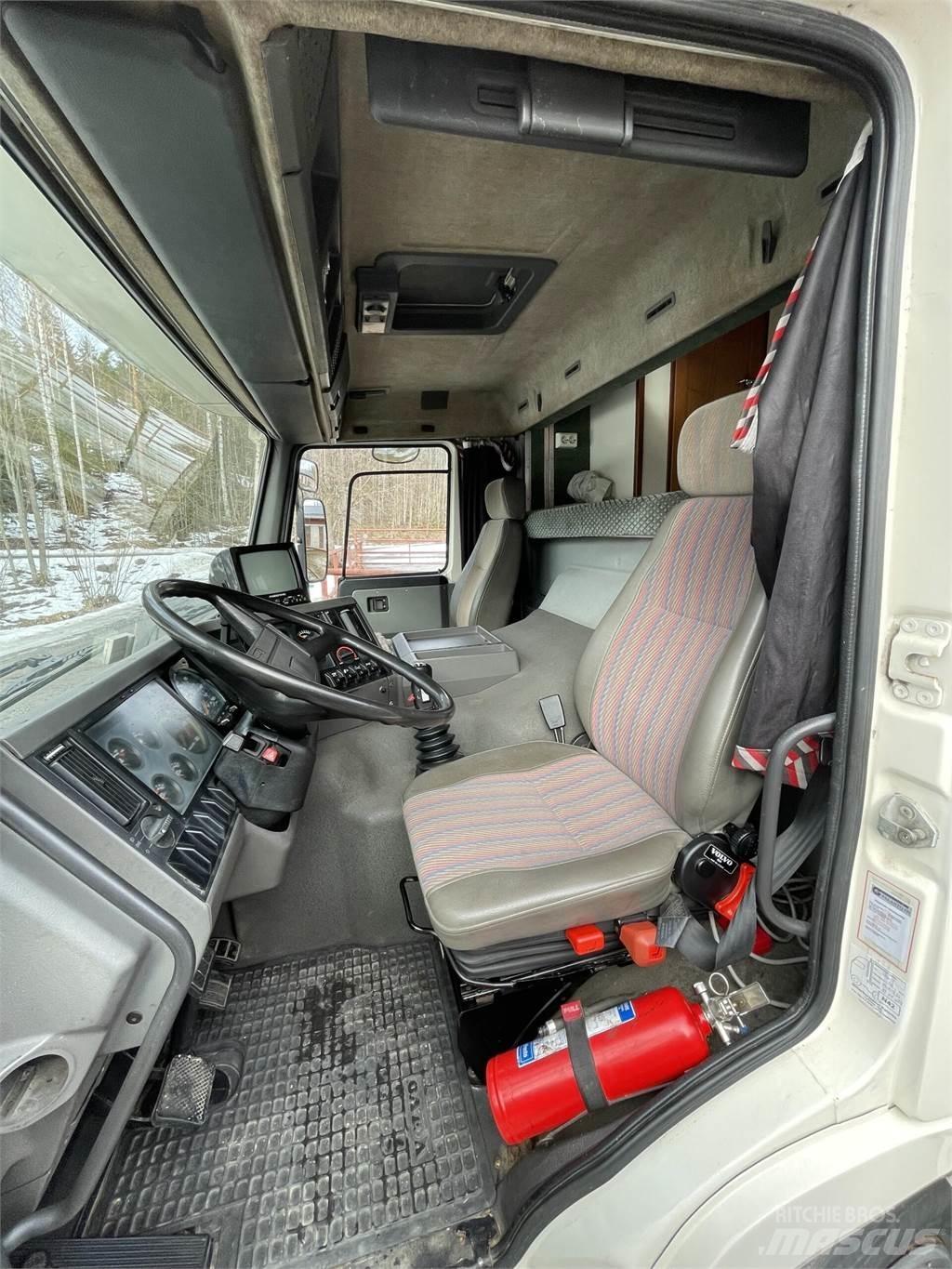 Volvo FL7 動物運輸貨卡車