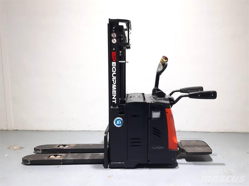  ES16 RSI 行走控制式堆積機