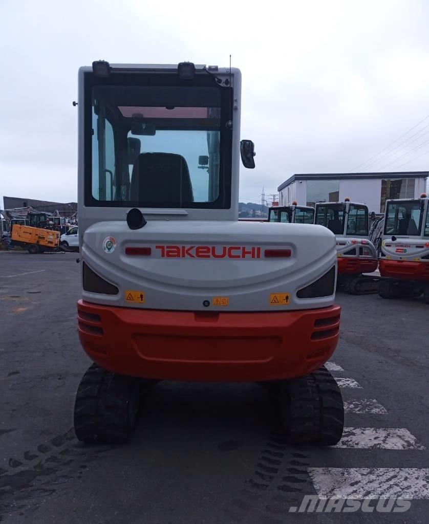 Takeuchi TB 240 小型挖土機/掘鑿機<7t(小型挖掘機)