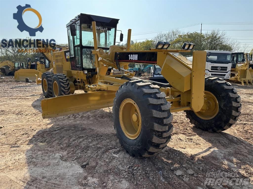 CAT 140 H 平土機