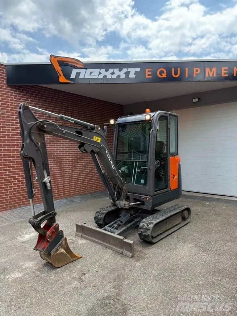 Volvo EC 18 D 小型挖土機/掘鑿機<7t(小型挖掘機)