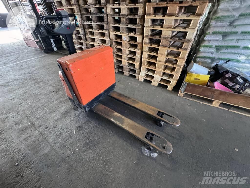 BT LWE 180 低架升降機