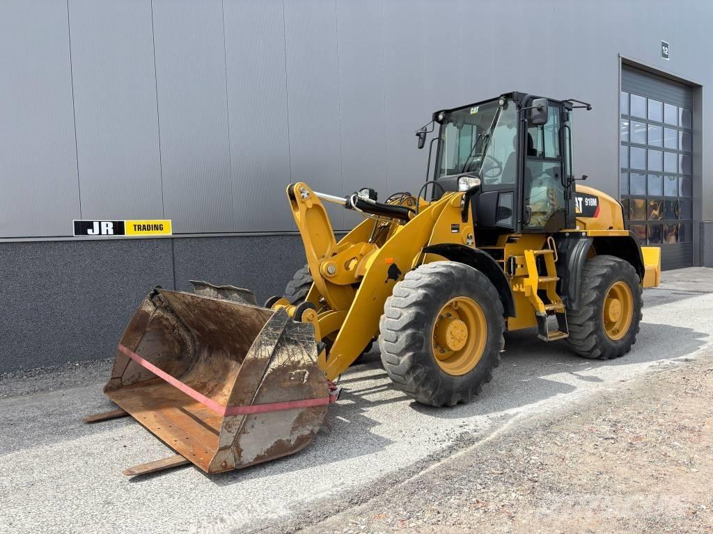 CAT 918 M 輪胎式裝載機