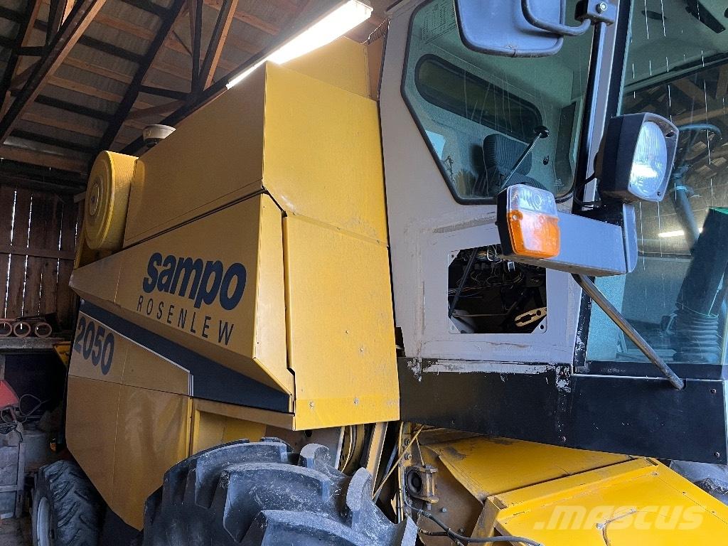Sampo-Rosenlew 2050 聯合收穫機