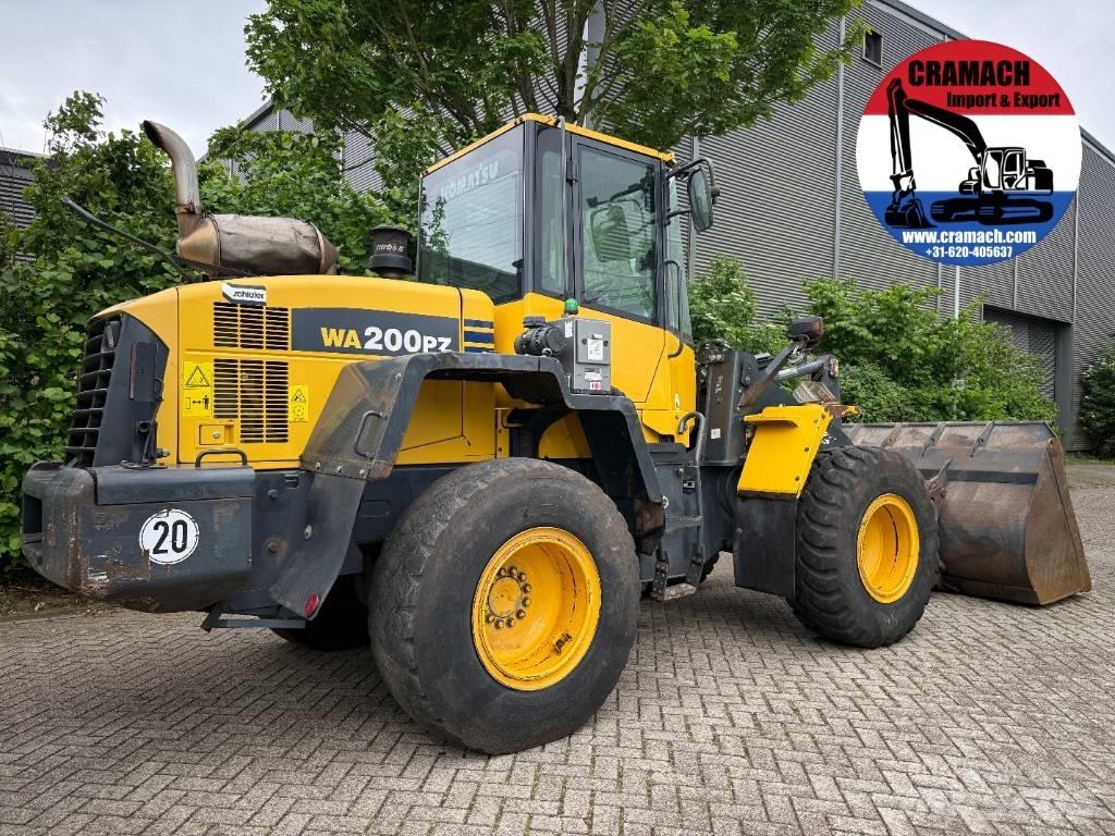 Komatsu WA 200 PZ-6 輪胎式裝載機