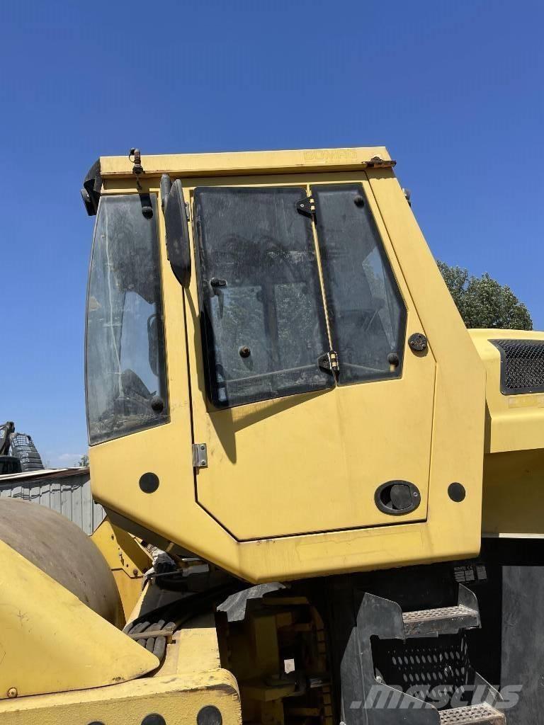 Bomag 226-4 單輪滾壓機