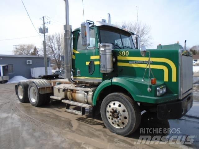 Western Star 4900 SF 曳引機組件