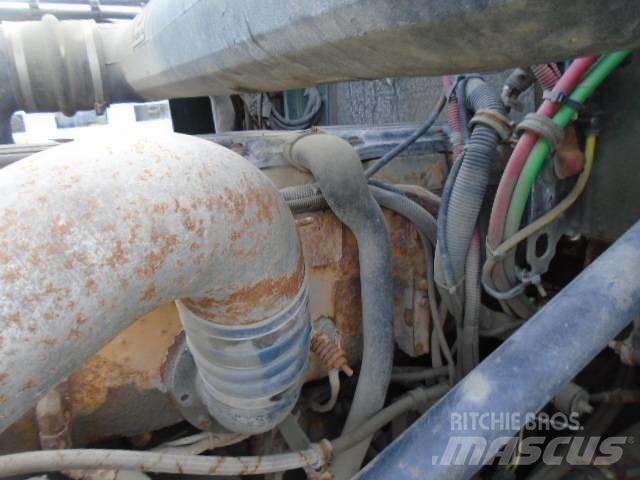 Western Star 4900 SF 曳引機組件