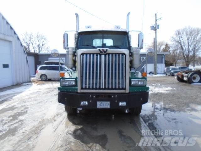 Western Star 4900 SF 曳引機組件