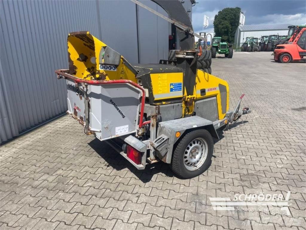 Schliesing 235 MX 碎木機