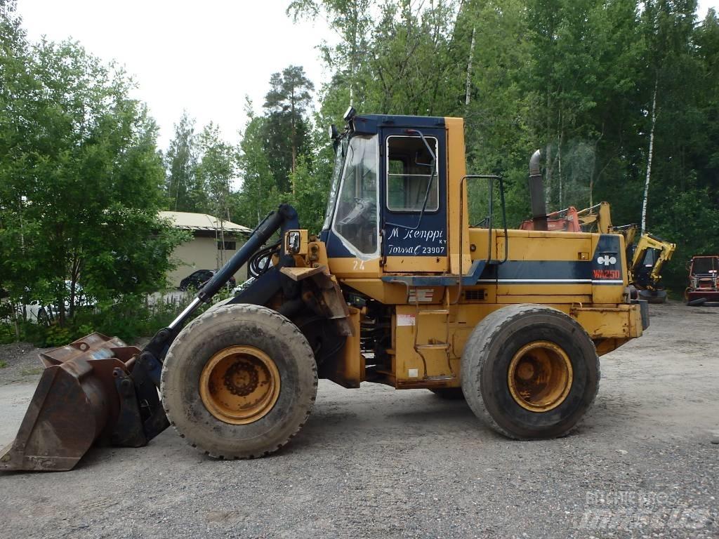 Komatsu WA 250-1 輪胎式裝載機