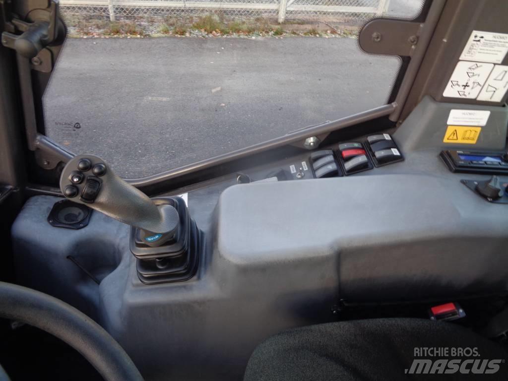 Mecalac AX850 V 輪胎式裝載機
