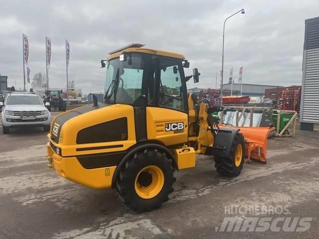 JCB 407 Agri 輪胎式裝載機