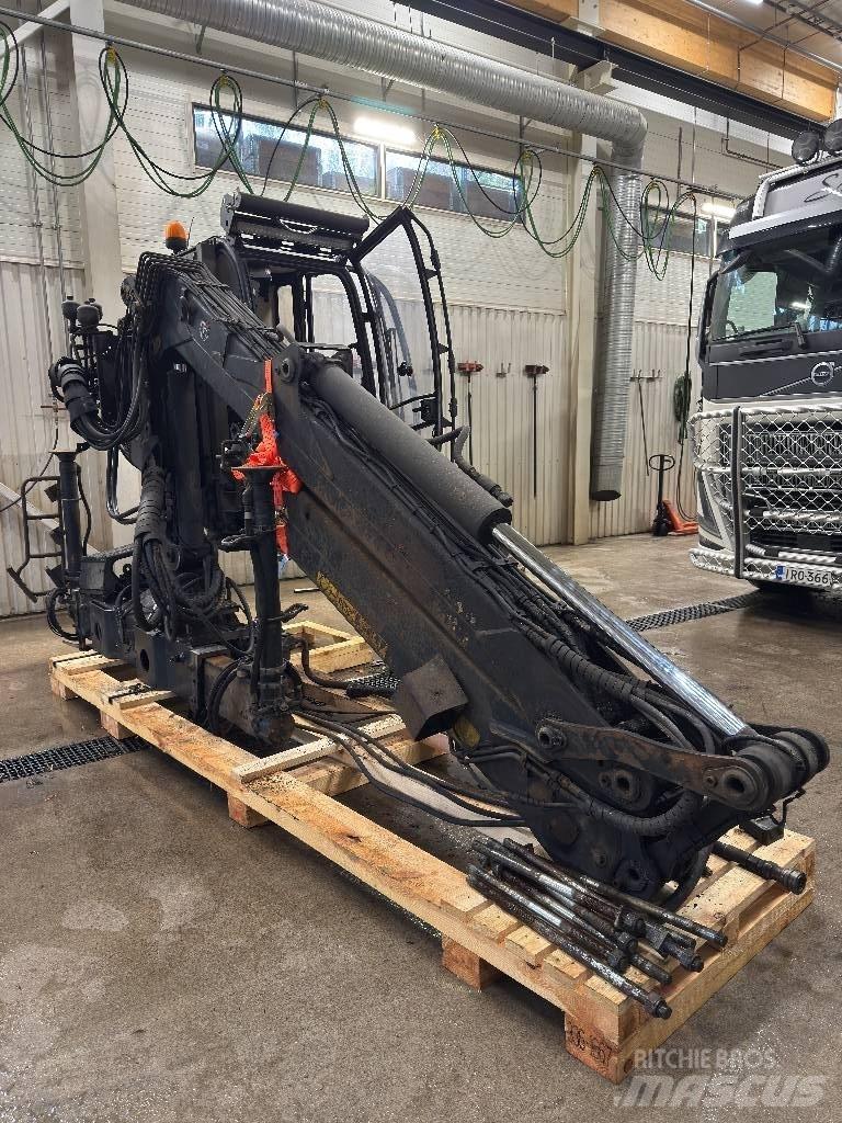Loglift 118 S T 木材起重機
