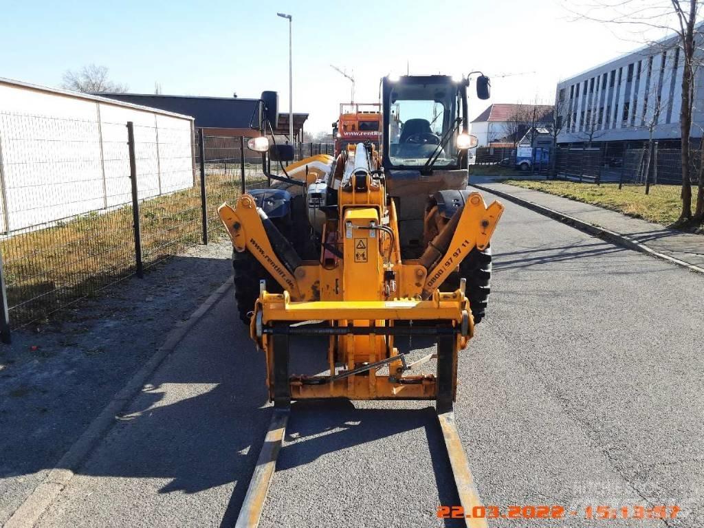 JCB 540-140 伸縮臂操作車