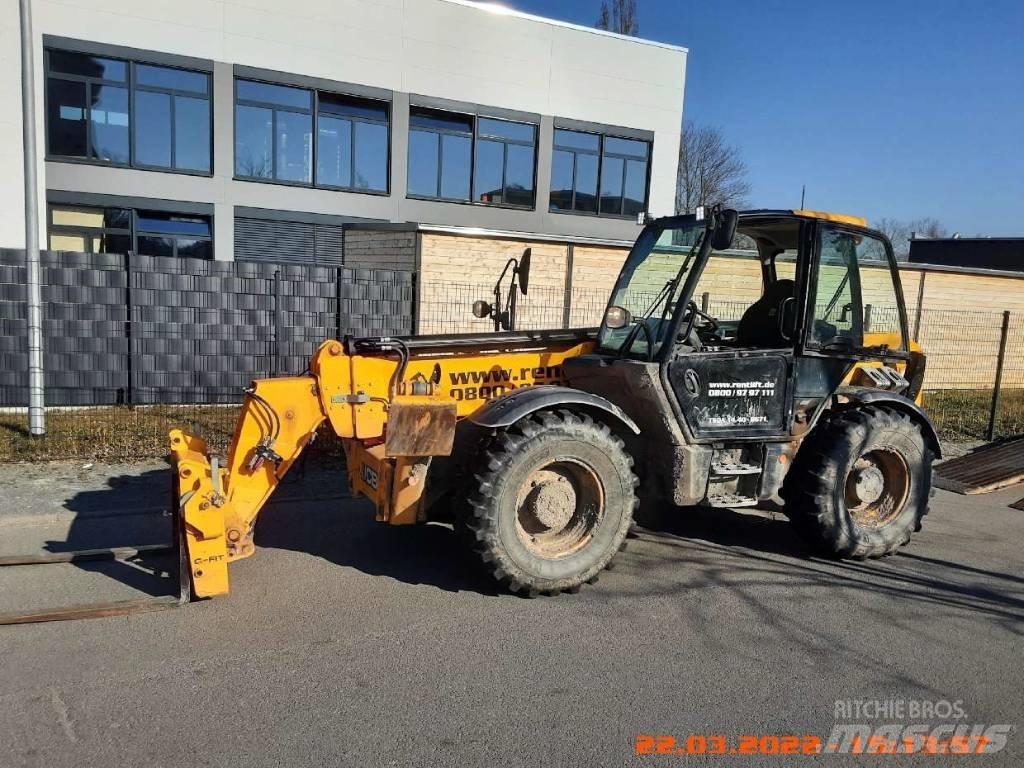 JCB 540-140 伸縮臂操作車