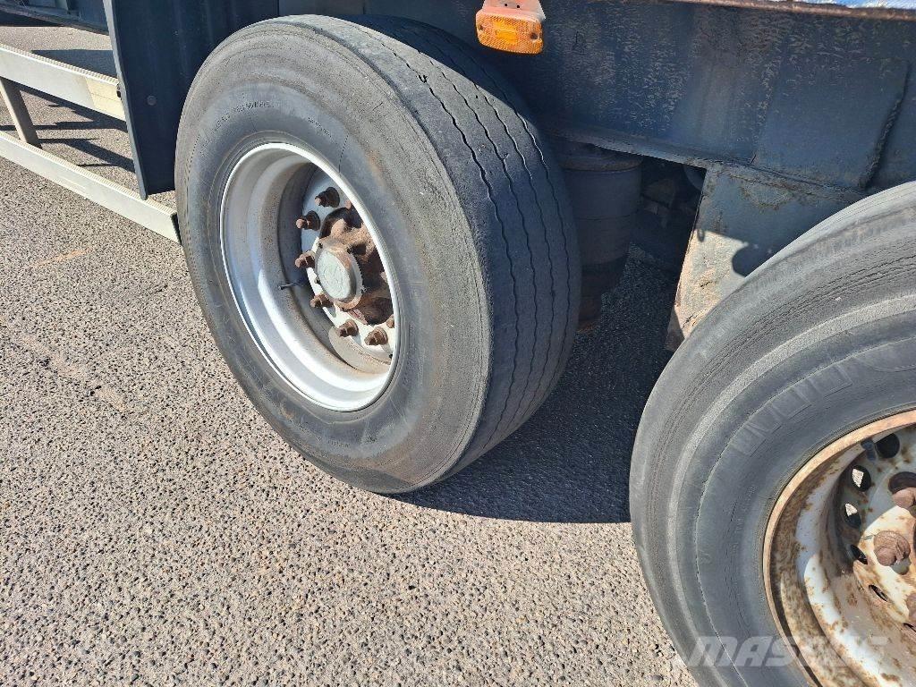  Ligthart 1227 TA 篷布半拖車