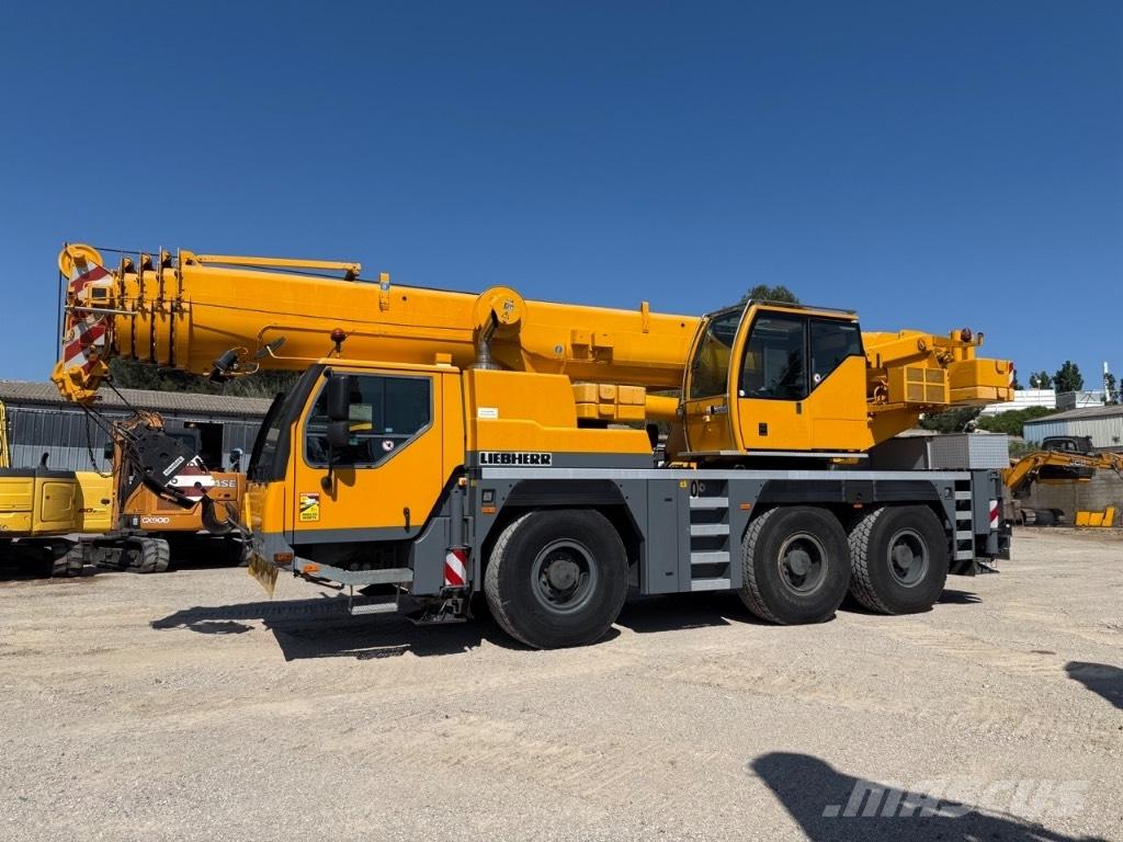 Liebherr LTM 1055 越野起重機