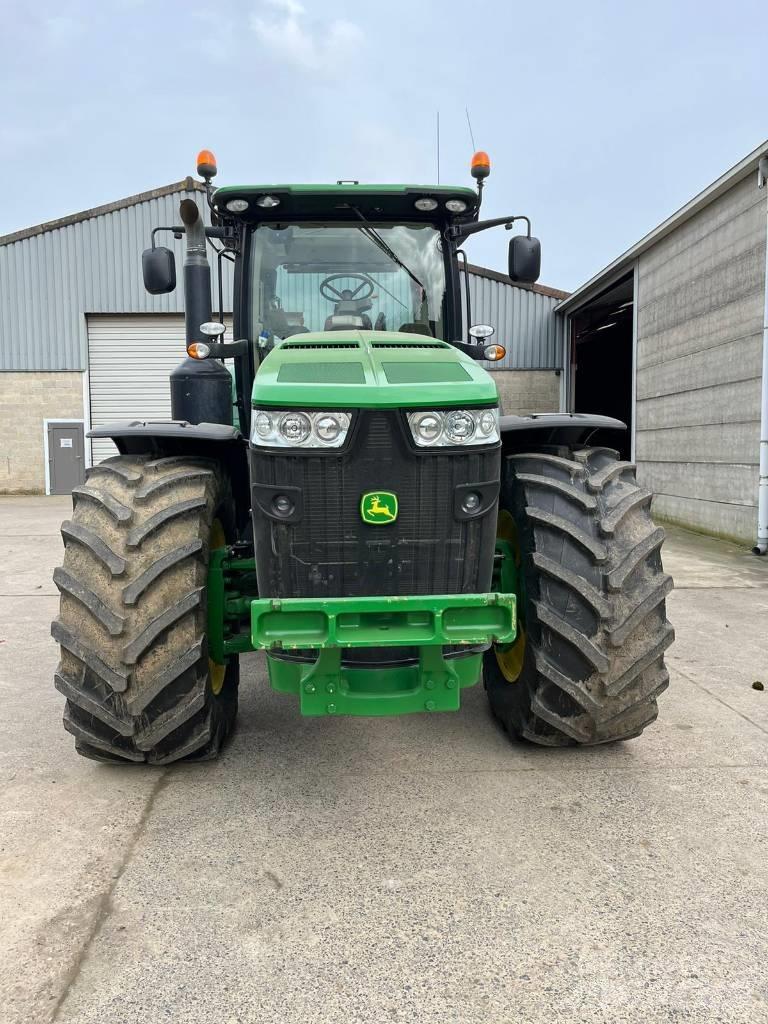 John Deere 8270 R 曳引機