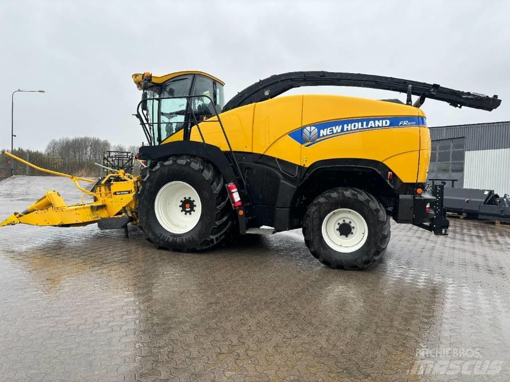 New Holland FR 500 自走式飼料採集機