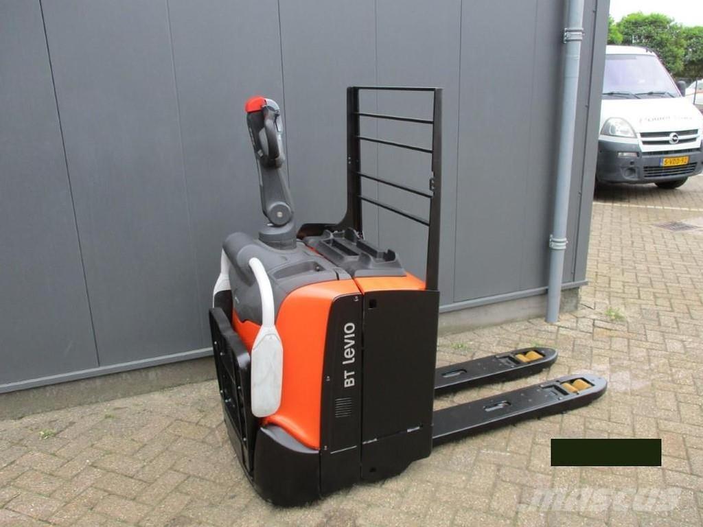 Toyota LPE200 平台型低架升降機