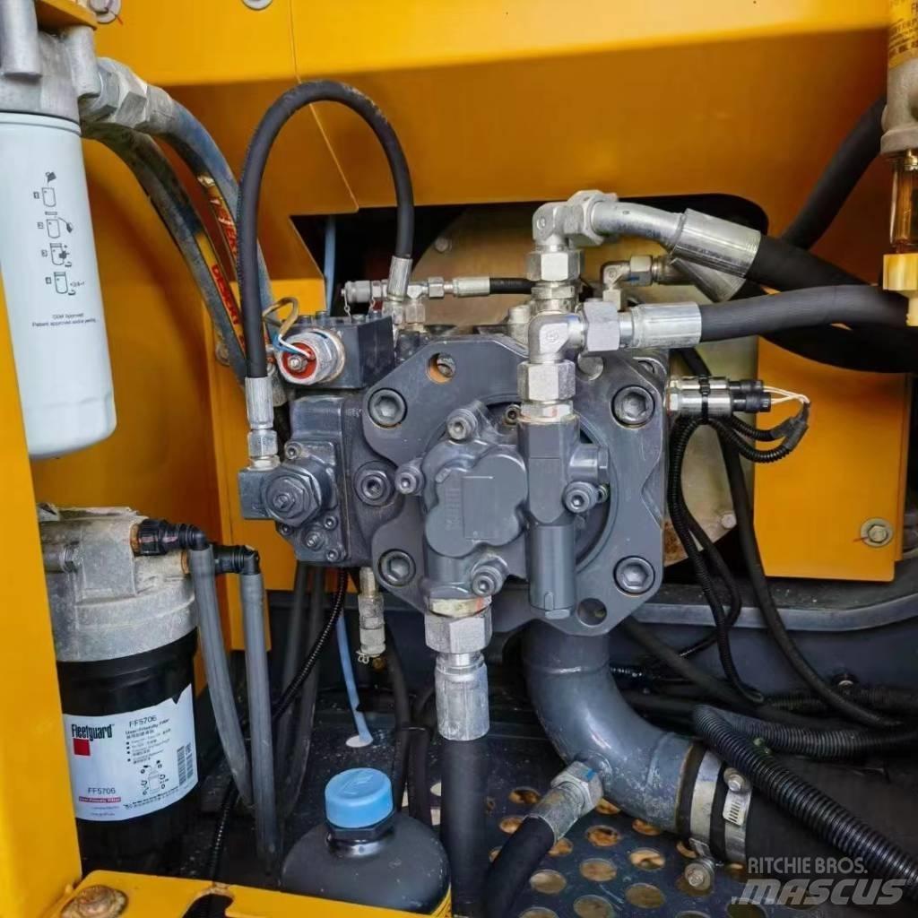 XCMG XE 135 D 履帶式 挖土機/掘鑿機/挖掘機