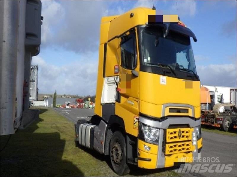 Renault T480 曳引機組件