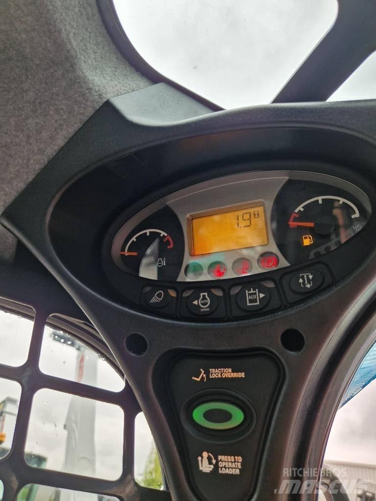 Bobcat T 450 滑移轉向裝載機