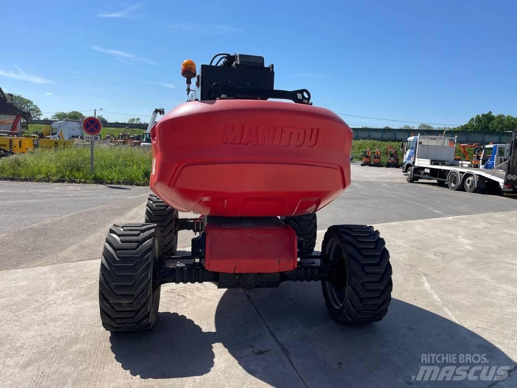 Manitou 180 ATJ 曲臂高空作業車