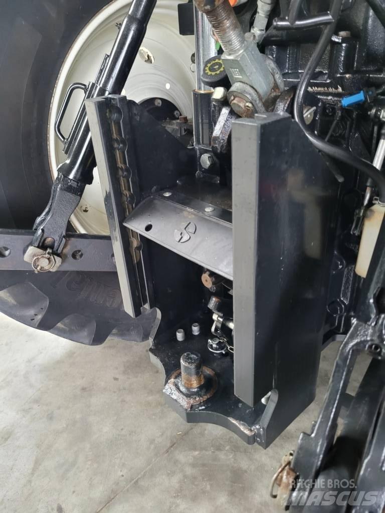 New Holland T 6.140 曳引機
