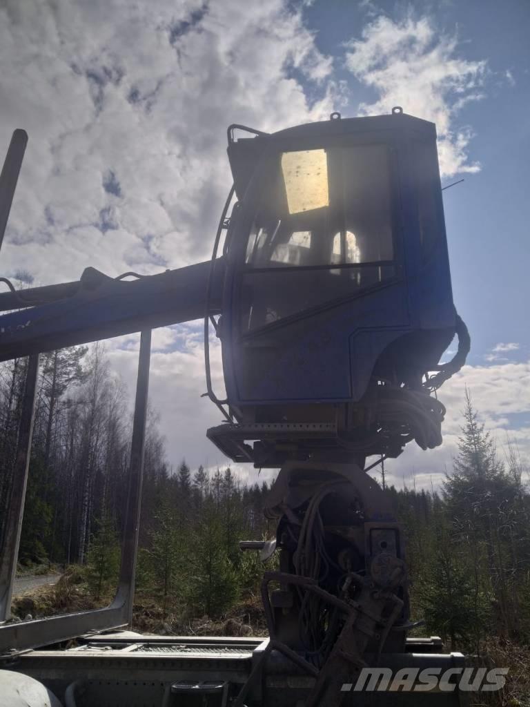 Loglift F118ST 木材起重機